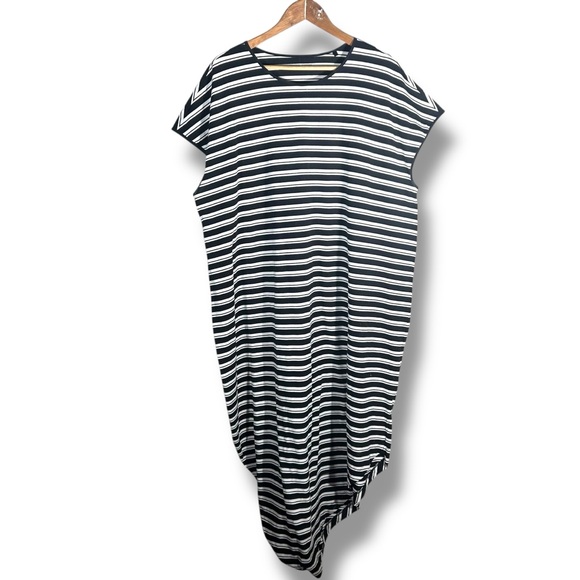 Universal Standard Dresses & Skirts - Universal Standard Iconic Geneva Dress Black White Stripe Maxi Size L US 3X